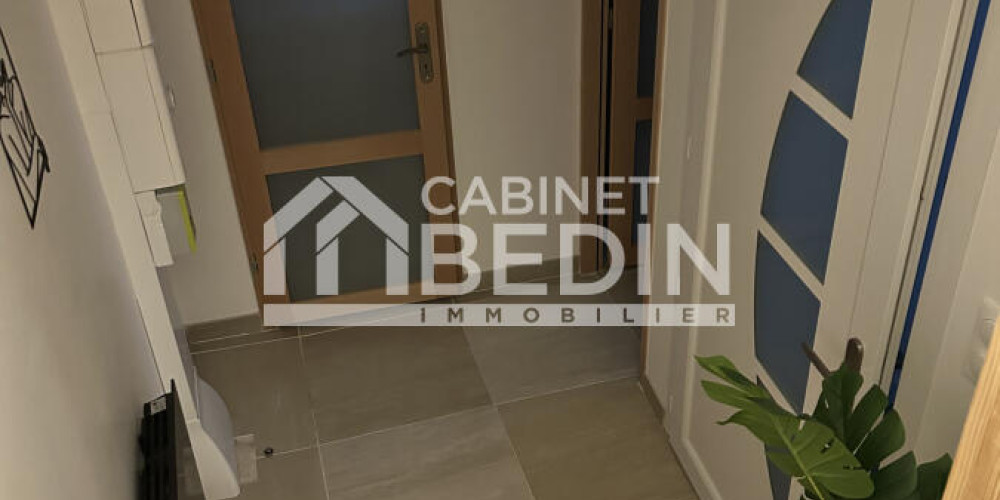 maison à ST SAVIN (33920)