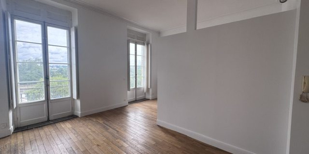 appartement à BORDEAUX (33000)