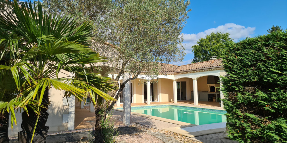 maison à AMBARES ET LAGRAVE (33440)