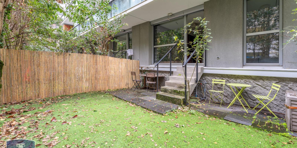 appartement à BORDEAUX (33300)