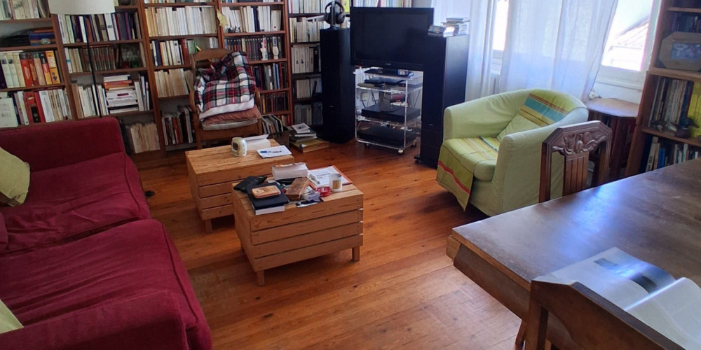 immeuble à LE BOUSCAT (33110)