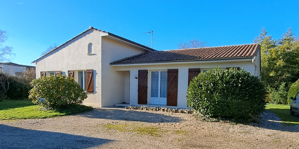 maison à IZON (33450)