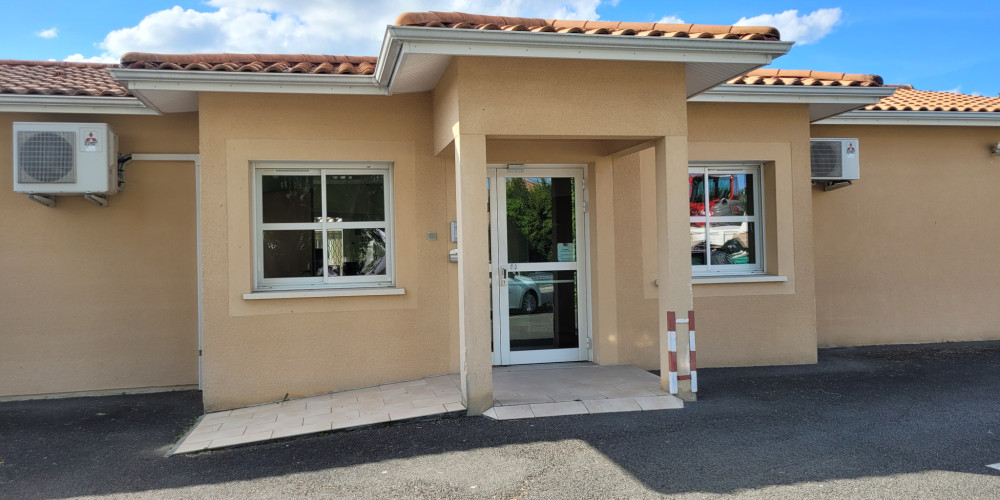 local commercial à ST ANDRE DE CUBZAC (33240)