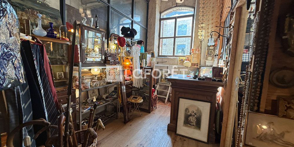 local commercial à PREIGNAC (33210)