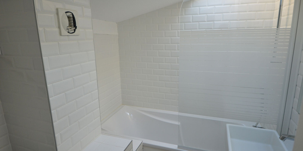 appartement à BORDEAUX (33300)