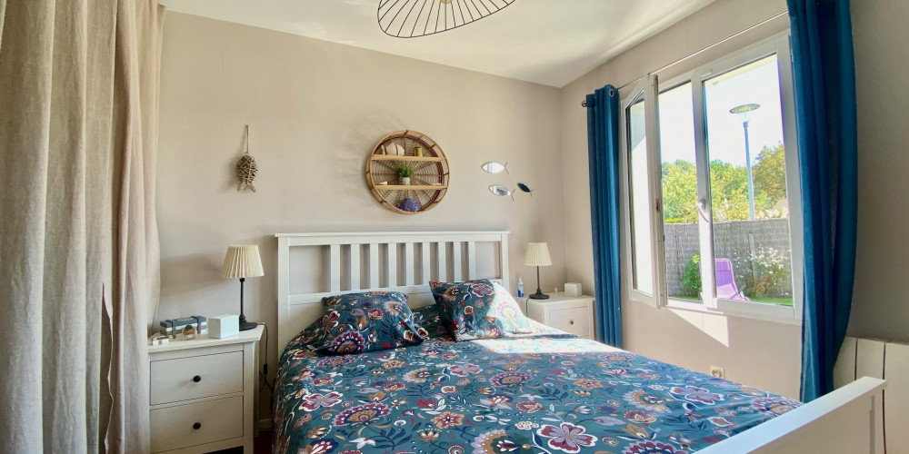 maison à ARES (33740)