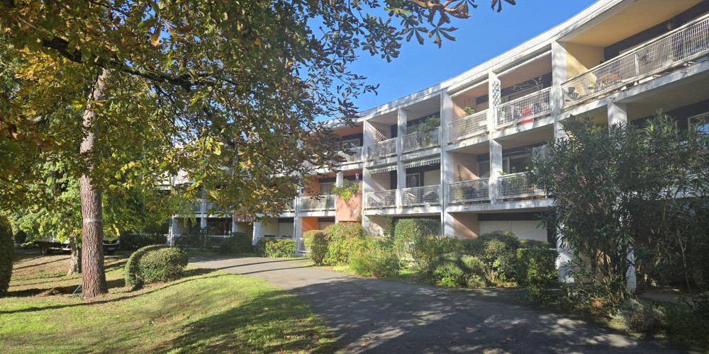 appartement à LE BOUSCAT (33110)