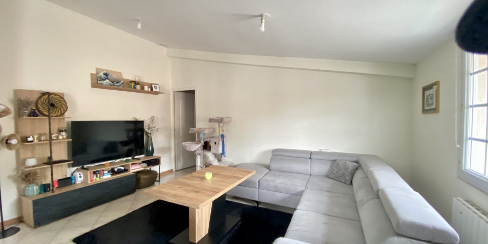immeuble à LATRESNE (33360)