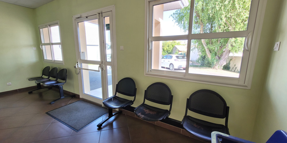 local commercial à ST ANDRE DE CUBZAC (33240)