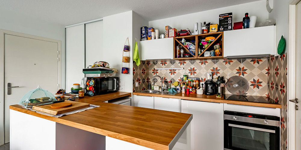 appartement à BORDEAUX (33800)