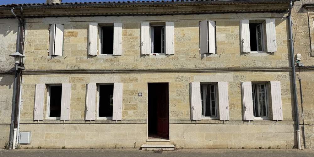 maison à LES ARTIGUES DE LUSSAC (33570)
