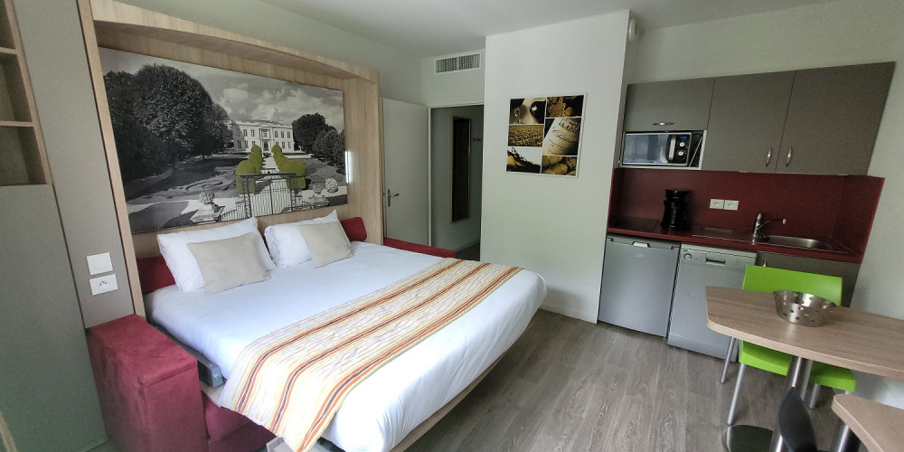 appartement à BORDEAUX (33300)