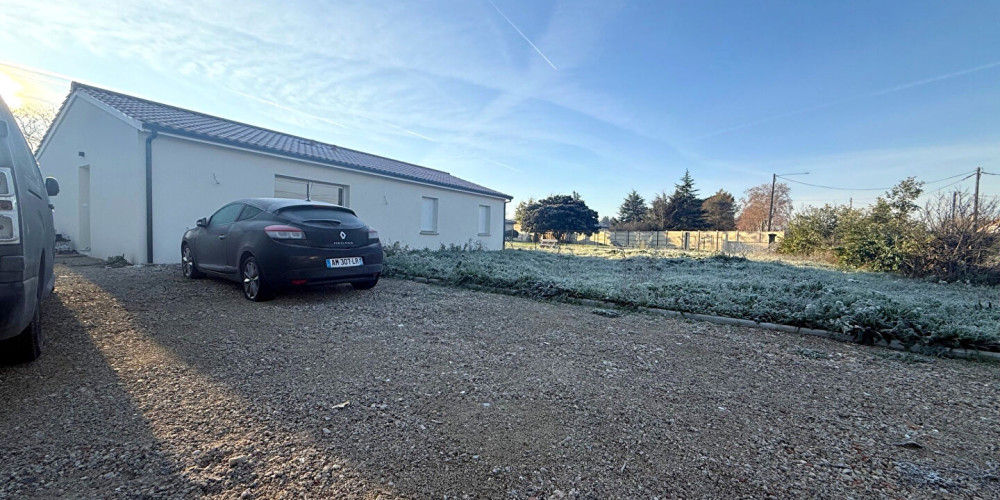 maison à LES BILLAUX (33500)