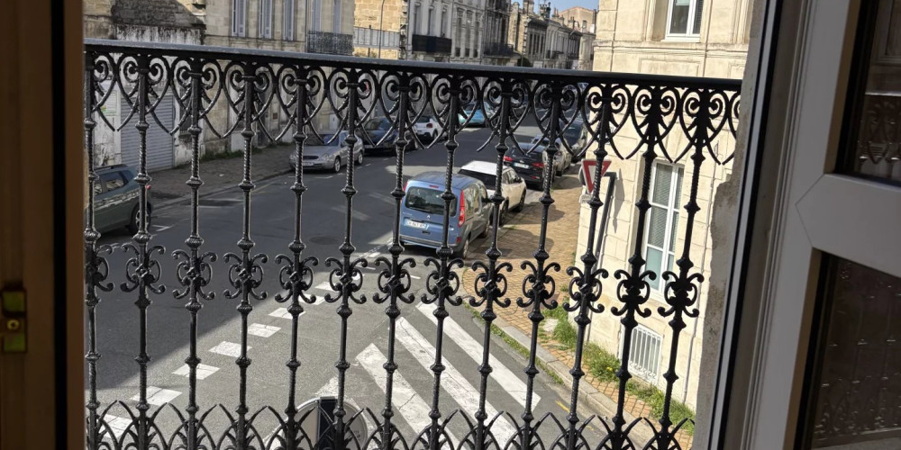 appartement à BORDEAUX (33800)