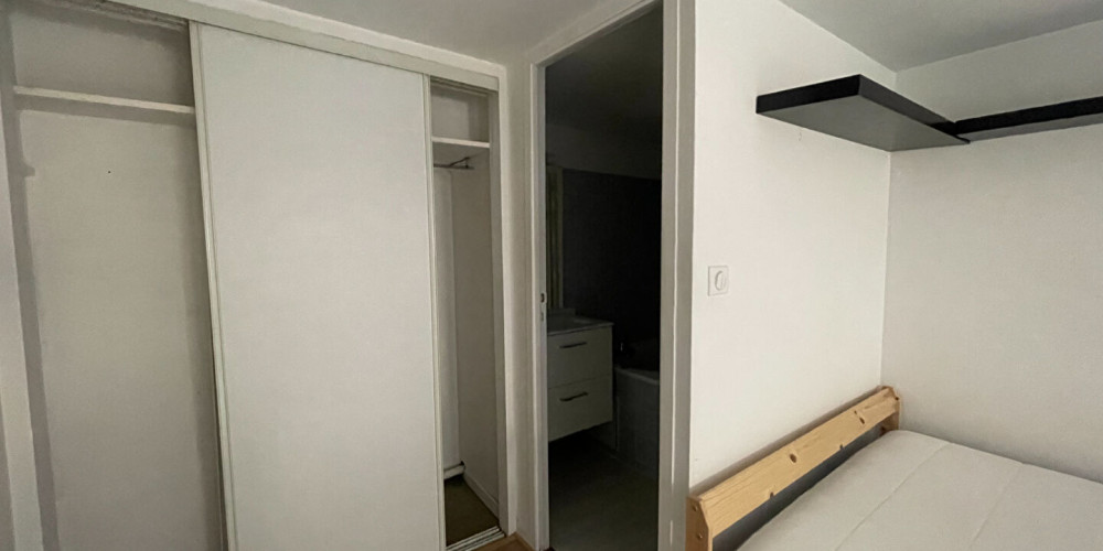 appartement à BORDEAUX (33800)