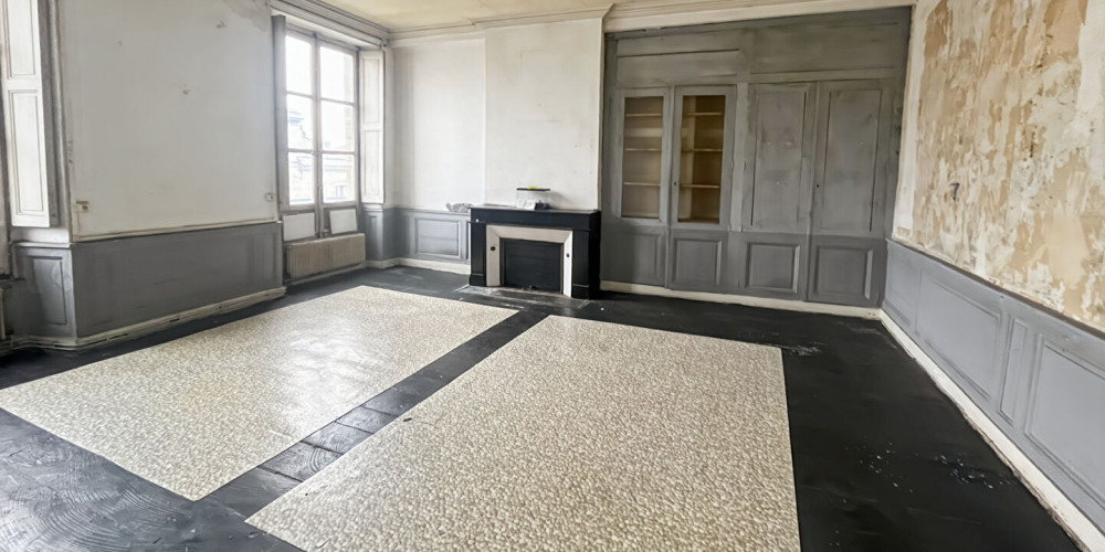 appartement à BORDEAUX (33000)
