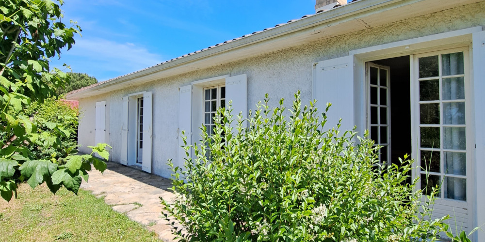 maison à IZON (33450)