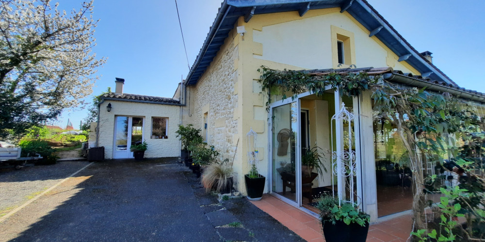 maison à ST PEY DE CASTETS (33350)