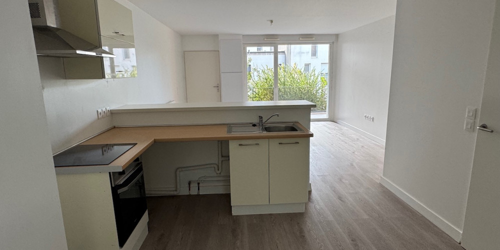 appartement à BORDEAUX (33300)
