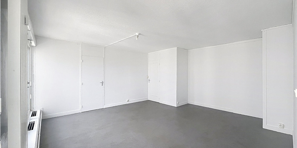 appartement à BORDEAUX (33300)
