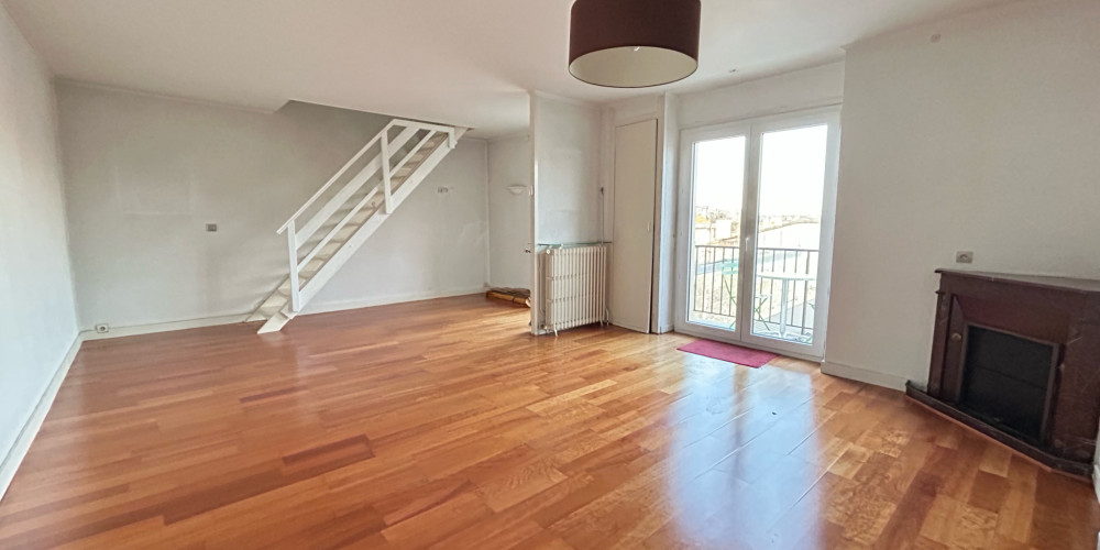 appartement à BORDEAUX (33800)