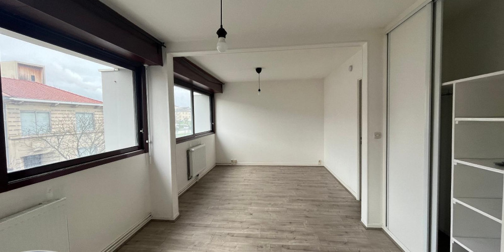 appartement à BORDEAUX (33000)