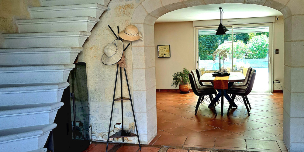 maison à VAYRES (33870)