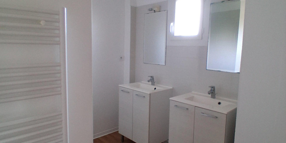 maison à AMBARES ET LAGRAVE (33440)