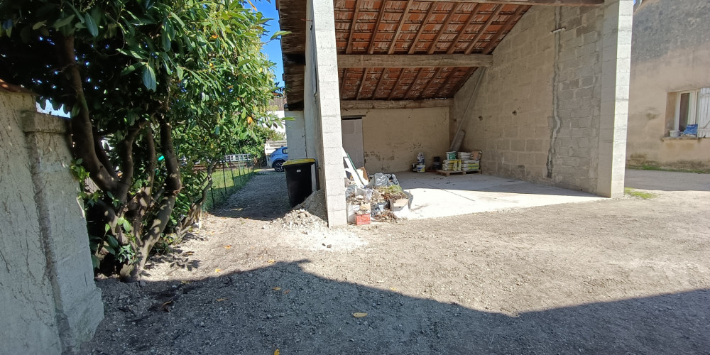 maison à IZON (33450)