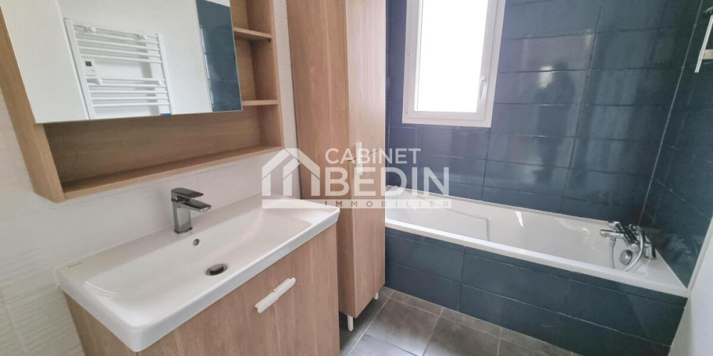 maison à ST MICHEL DE RIEUFRET (33720)