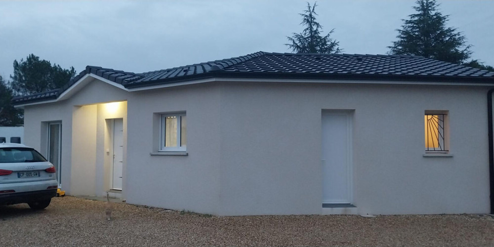 maison à ST SEURIN SUR L ISLE (33660)