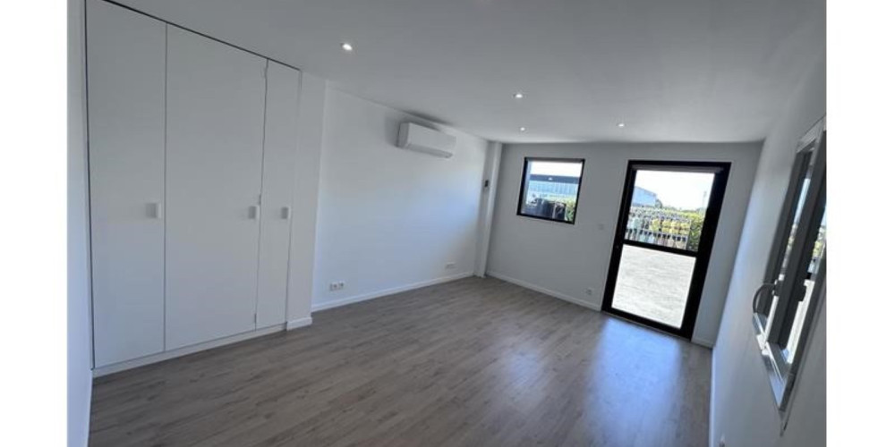 local industriel à MONTUSSAN (33450)