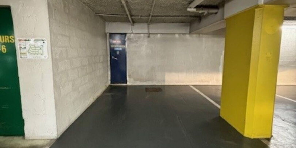 parking à BORDEAUX (33000)