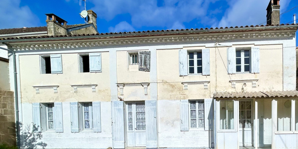 maison à LES ARTIGUES DE LUSSAC (33570)