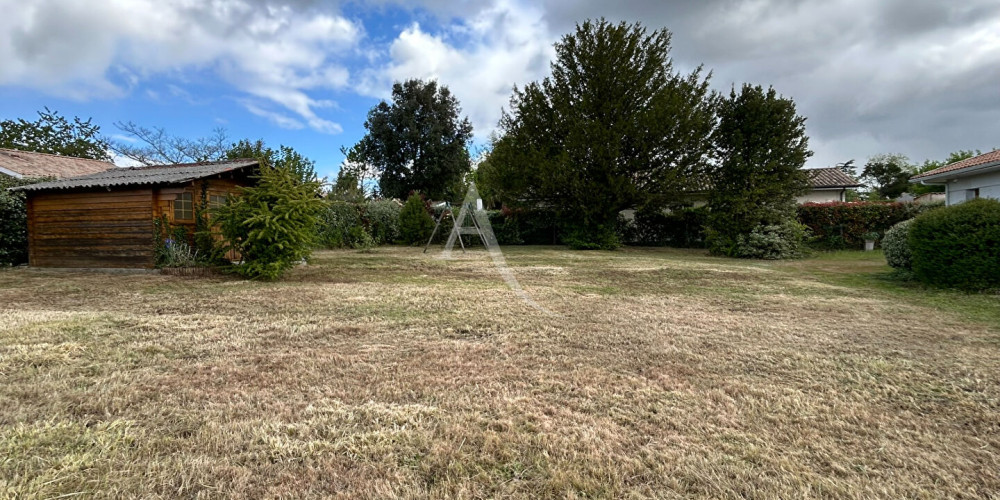 terrain à LE TAILLAN MEDOC (33320)