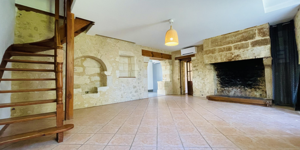 maison à RAUZAN (33420)