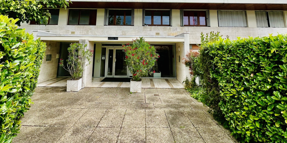 appartement à BORDEAUX (33000)