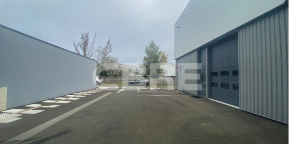 local industriel à MERIGNAC (33700)