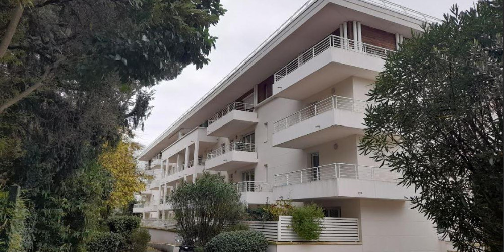 appartement à LE BOUSCAT (33110)
