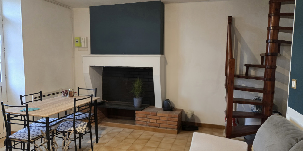 maison à LA RIVIERE (33126)