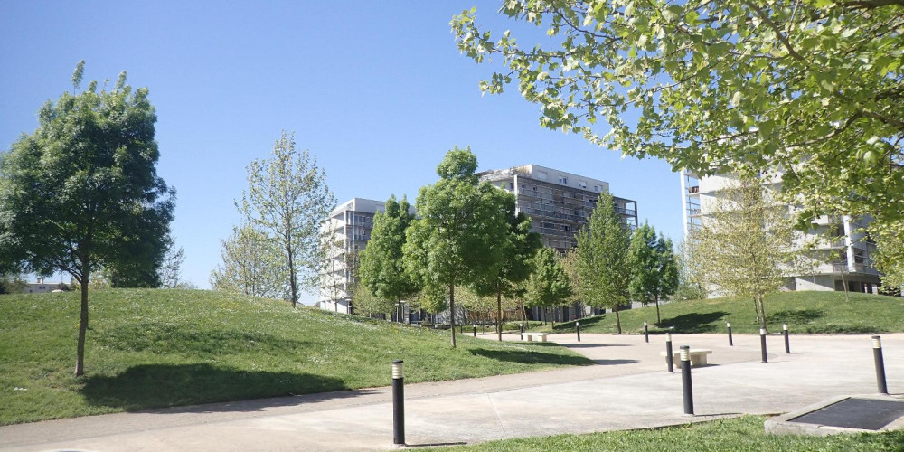 appartement à BORDEAUX (33800)