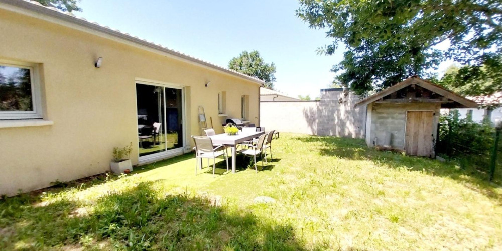maison à ST DENIS DE PILE (33910)
