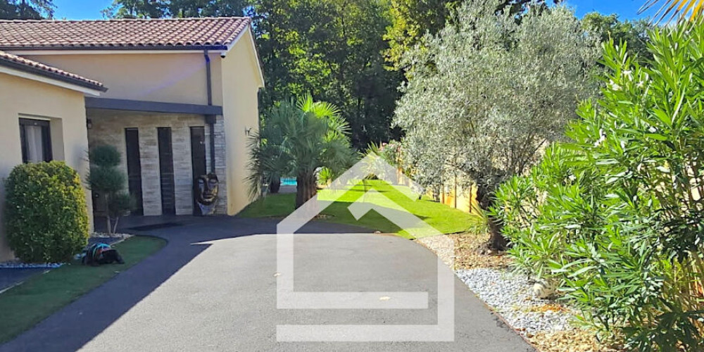 maison à LE PIAN MEDOC (33290)