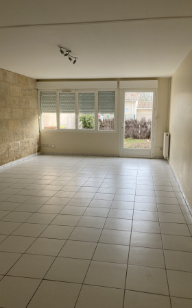 Appartement  COUTRAS