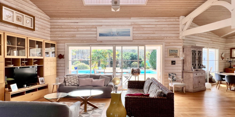 maison à SALLES (33770)