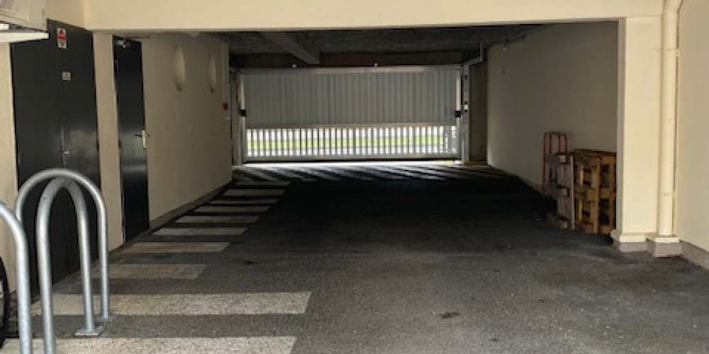 parking à BORDEAUX (33000)