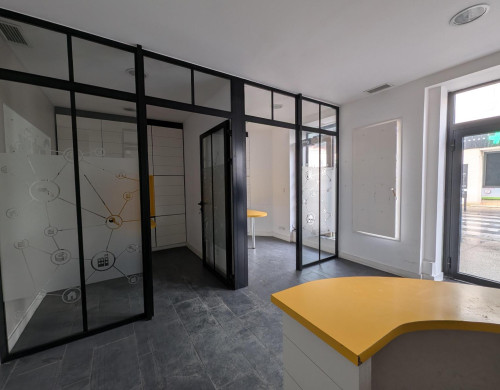 local commercial  LA TESTE DE BUCH