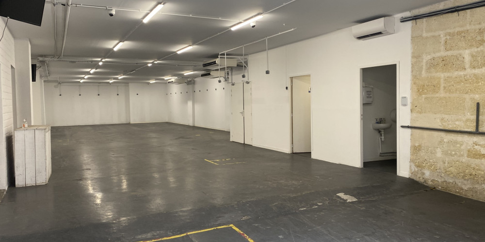 local industriel à BORDEAUX (33300)