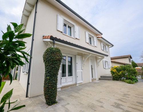 maison  BEGLES