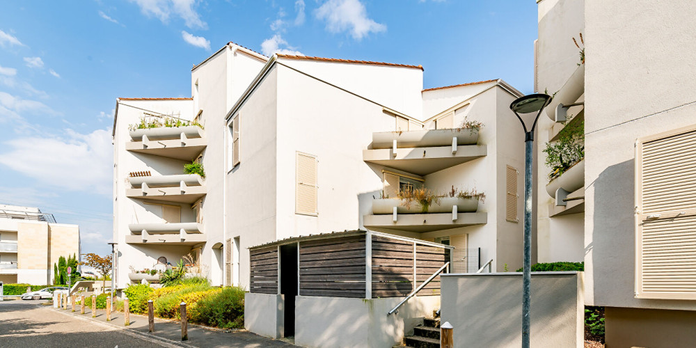 appartement à LE BOUSCAT (33110)